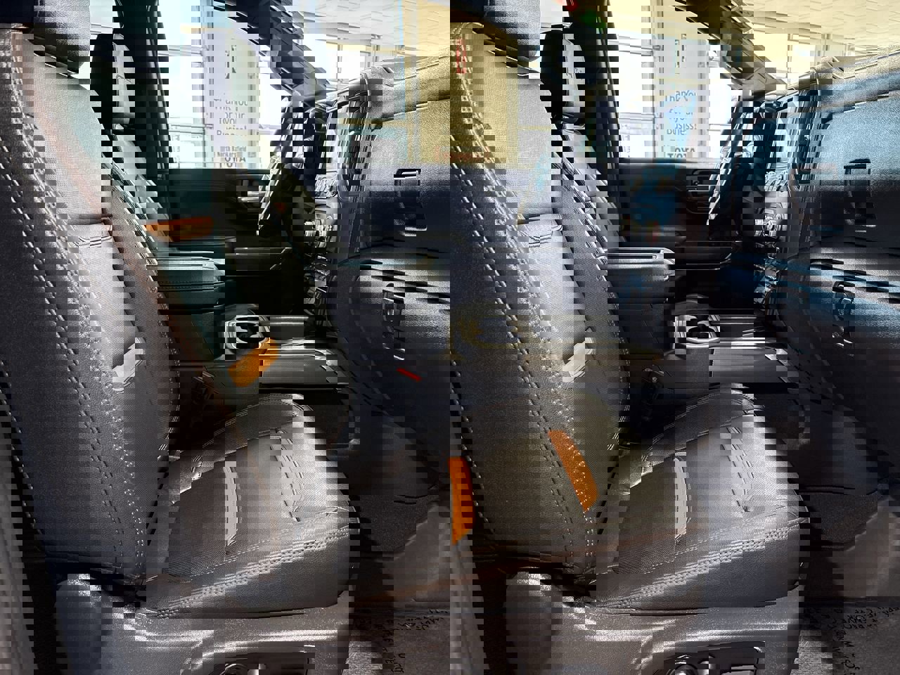 Used 2022 GMC Sierra 1500 AT4 w/ AT4 Premium Package image 25