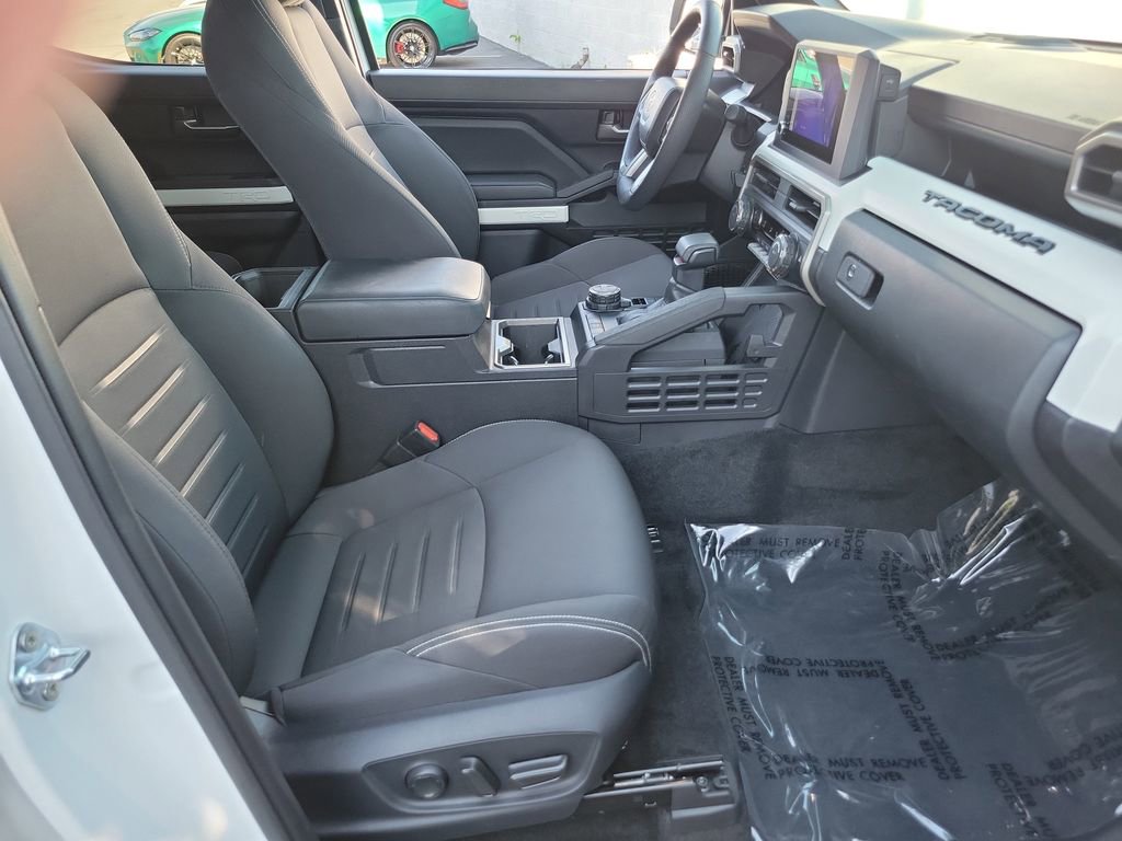 Used 2024 Toyota Tacoma TRD Off-Road w/ TRD Off Road Upgrade Package image 20