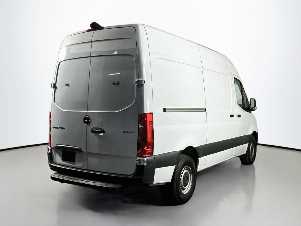 Used 2023 Mercedes-Benz Sprinter 2500 image 5
