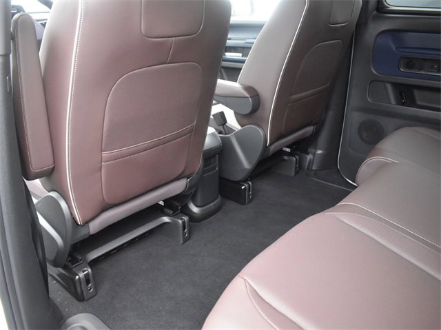 New 2025 Volkswagen ID. Buzz Pro S image 22