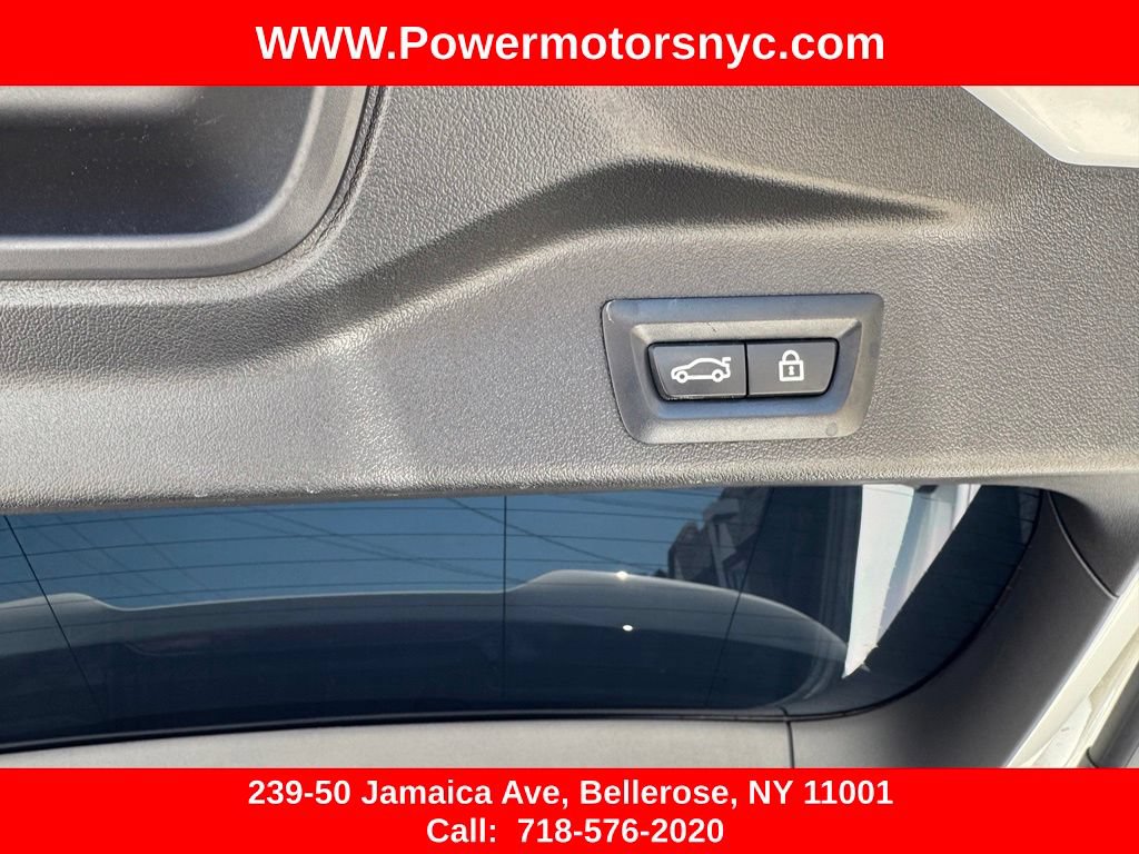 Used 2021 BMW X5 M w/ Competition Package AWD/4WD image 17