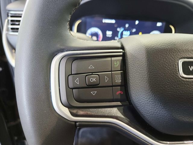 Used 2023 Jeep Wagoneer Base w/ Premium Group I image 20