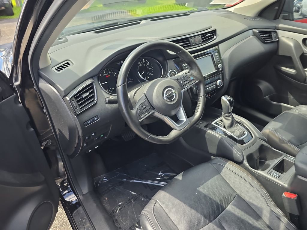 Used 2020 Nissan Rogue Sport SL FWD image 15