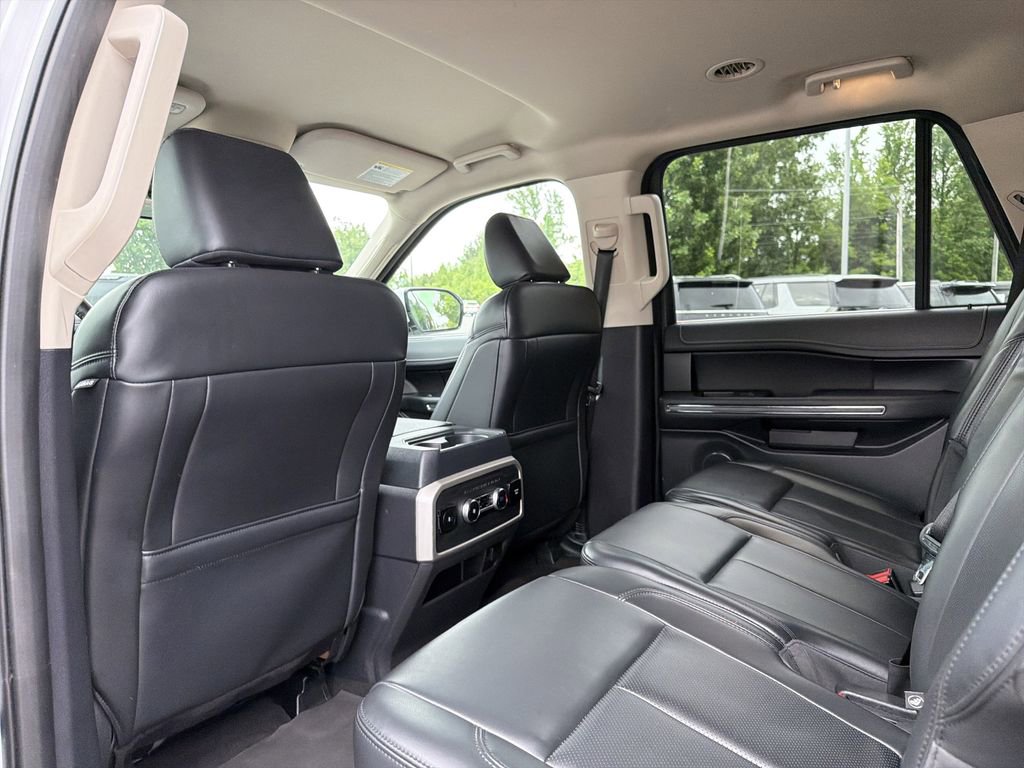 Used 2024 Ford Expedition XLT AWD/4WD image 12