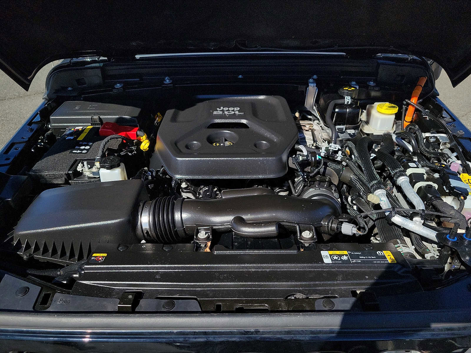 Used 2023 Jeep Wrangler Sahara w/ Cold Weather Group image 29