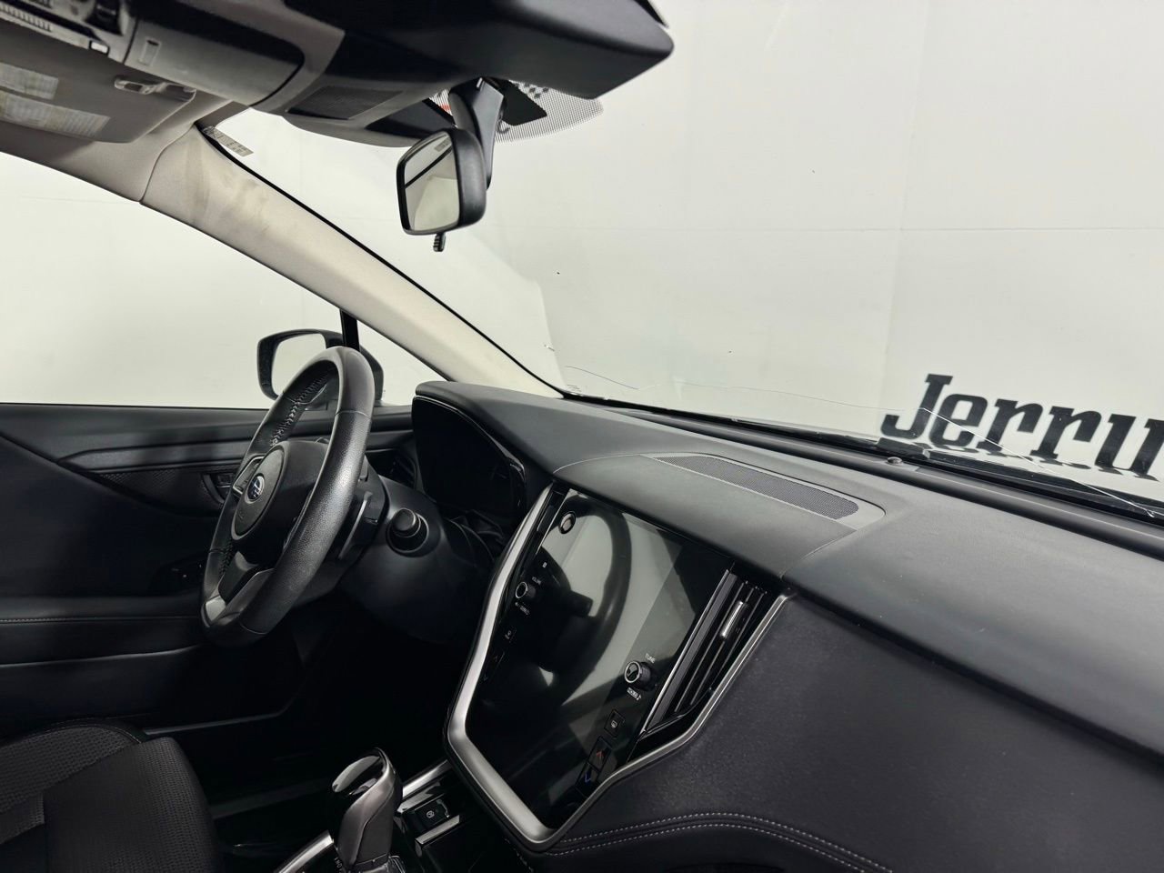 Used 2024 Subaru Outback Premium image 32