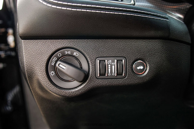 Used 2021 Dodge Challenger SRT Hellcat image 36