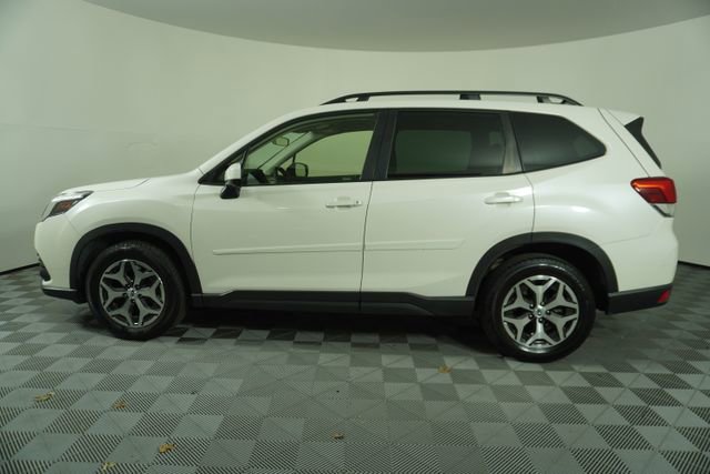 Certified 2022 Subaru Forester Premium image 4