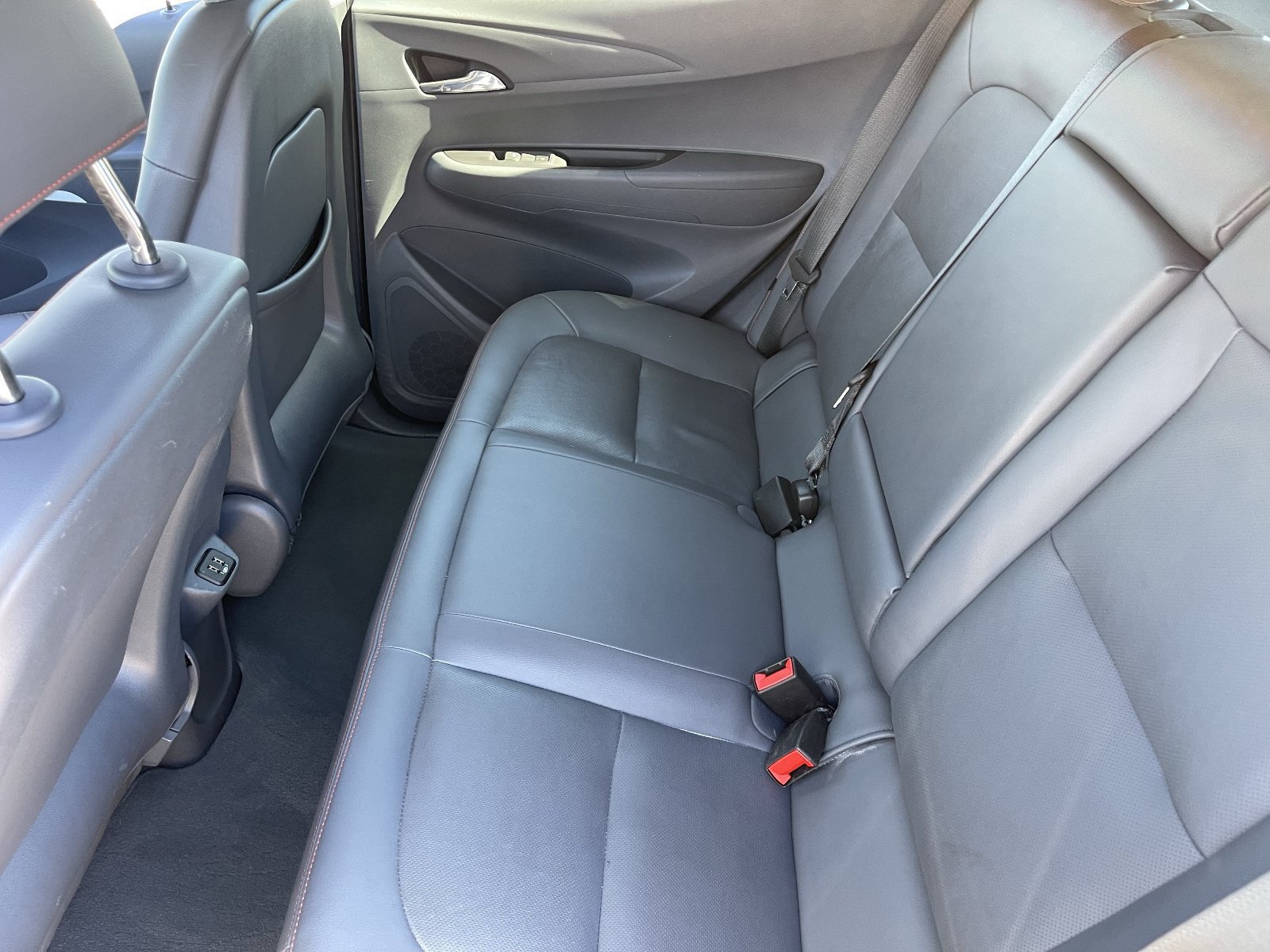 Certified 2020 Chevrolet Bolt Premier w/ Infotainment Package FWD image 18