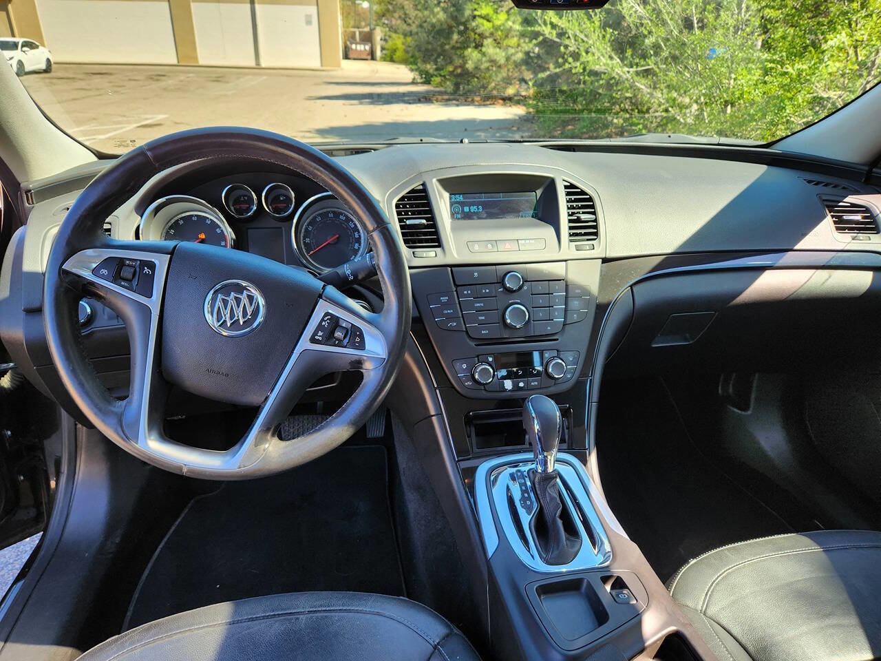 Used 2011 Buick Regal CXL w/ RL4 Preferred Equipment Group image 12