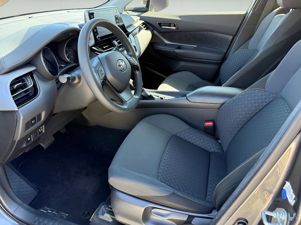 Used 2021 Toyota C-HR LE image 10