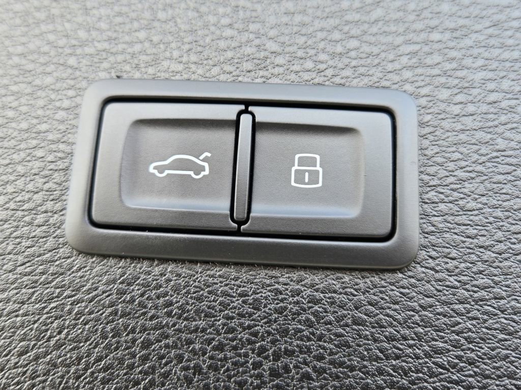 Used 2023 Audi Q5 2.0T Premium Plus image 11