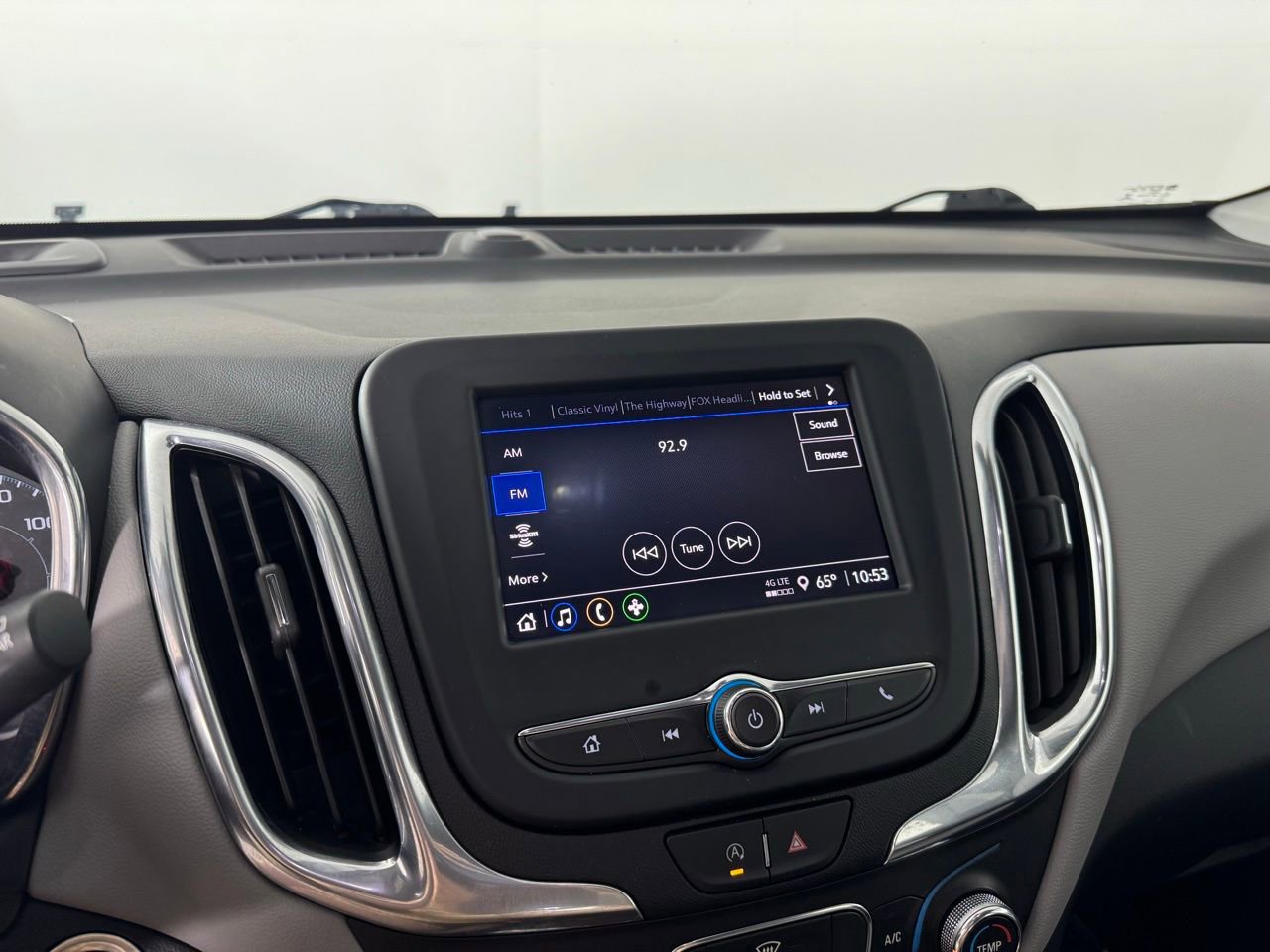 Used 2022 Chevrolet Equinox LS image 15