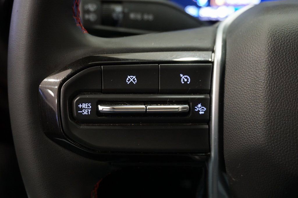 Used 2024 Chevrolet Colorado Z71 w/ Z71 Convenience Package 2 image 19