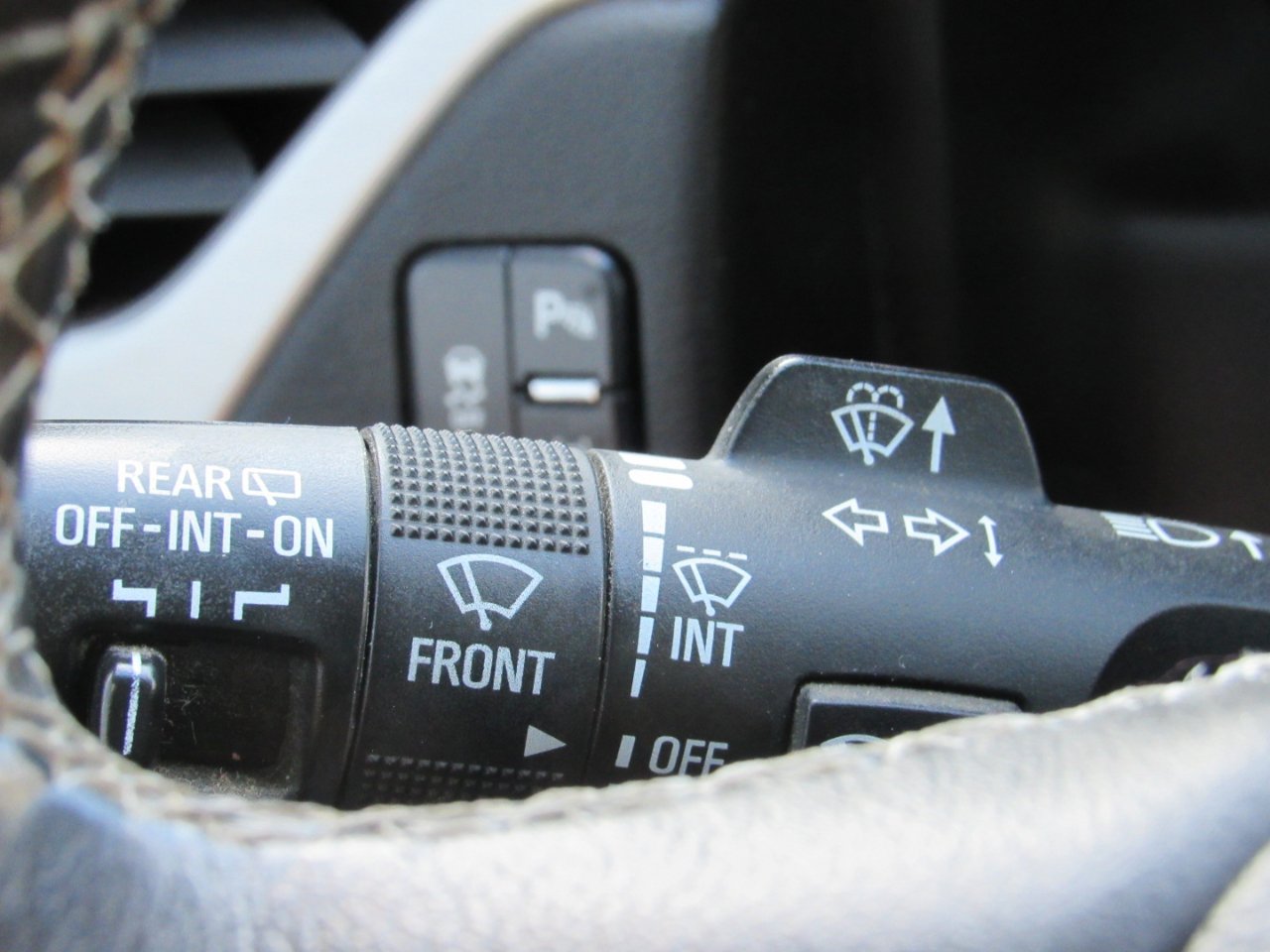 Used 2018 GMC Yukon SLT w/ Open Road Package image 21