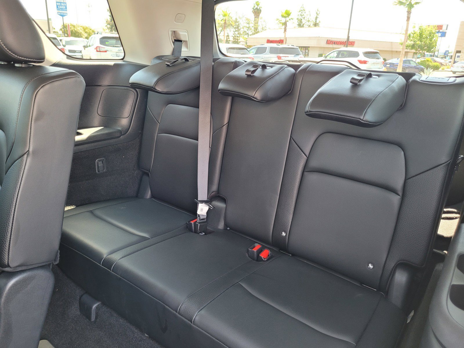 Used 2025 Nissan Pathfinder SL AWD/4WD image 13