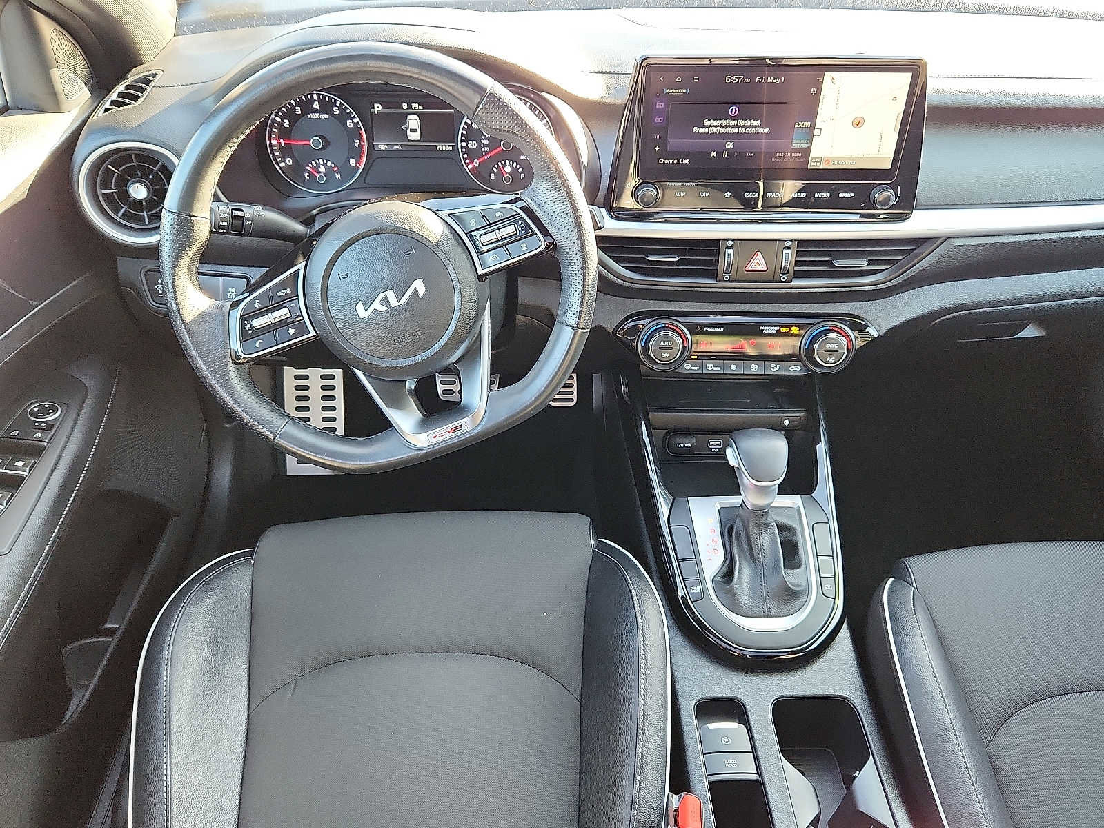 Used 2023 Kia Forte GT-Line w/ GT-Line Premium Package FWD image 11