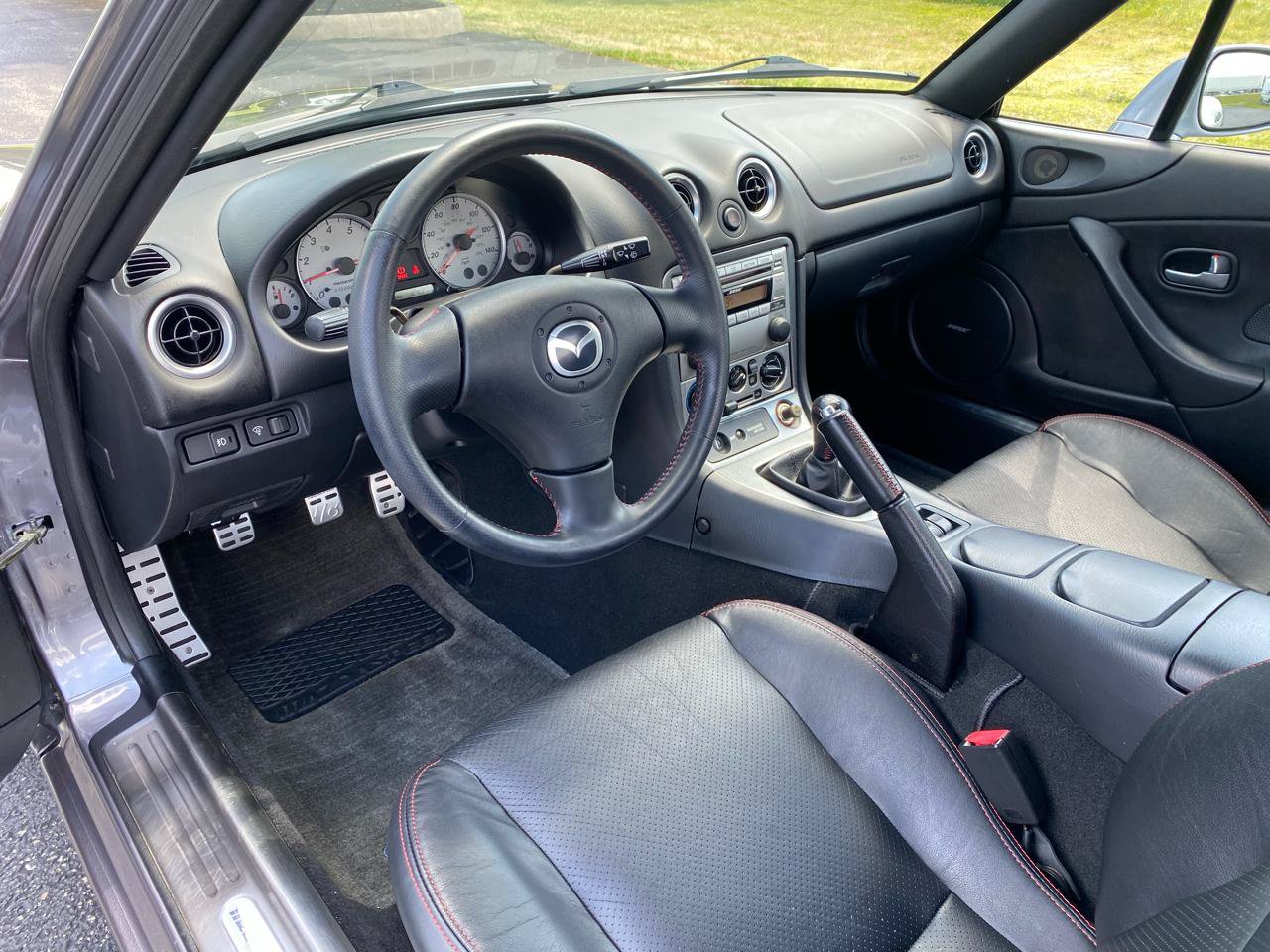 Used 2004 MAZDA MX-5 Miata MAZDASPEED w/ Grand Touring Pkg RWD image 21