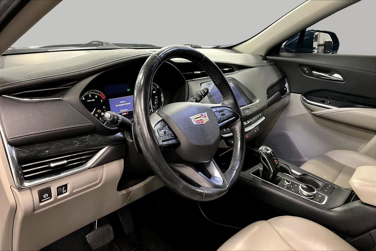 Used 2019 Cadillac XT4 Premium Luxury FWD image 16
