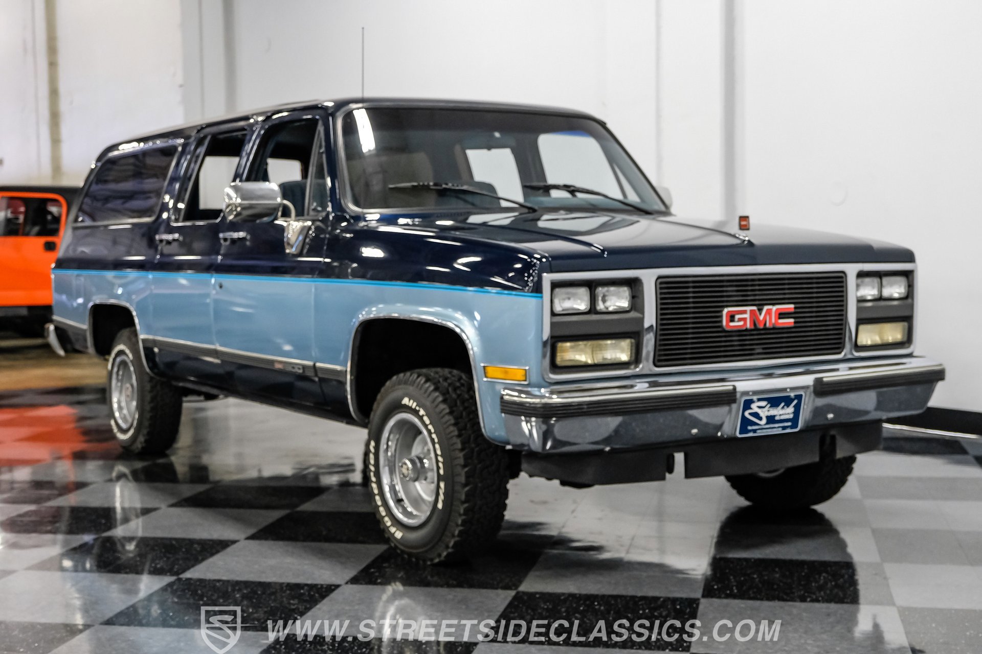 Used 1990 GMC Suburban 4WD image 16