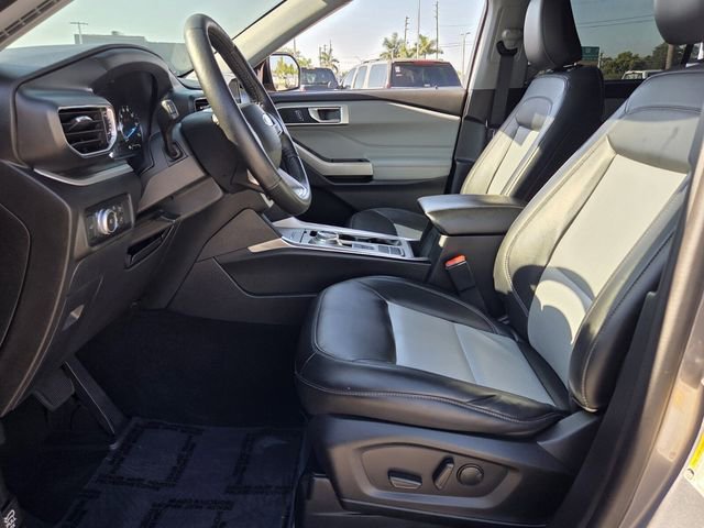 Certified 2022 Ford Explorer XLT w/ Equipment Group 202A image 12