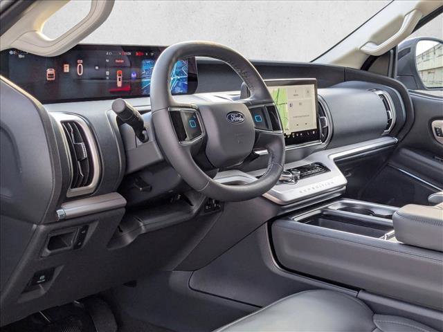 New 2026 Ford Expedition Active RWD image 3