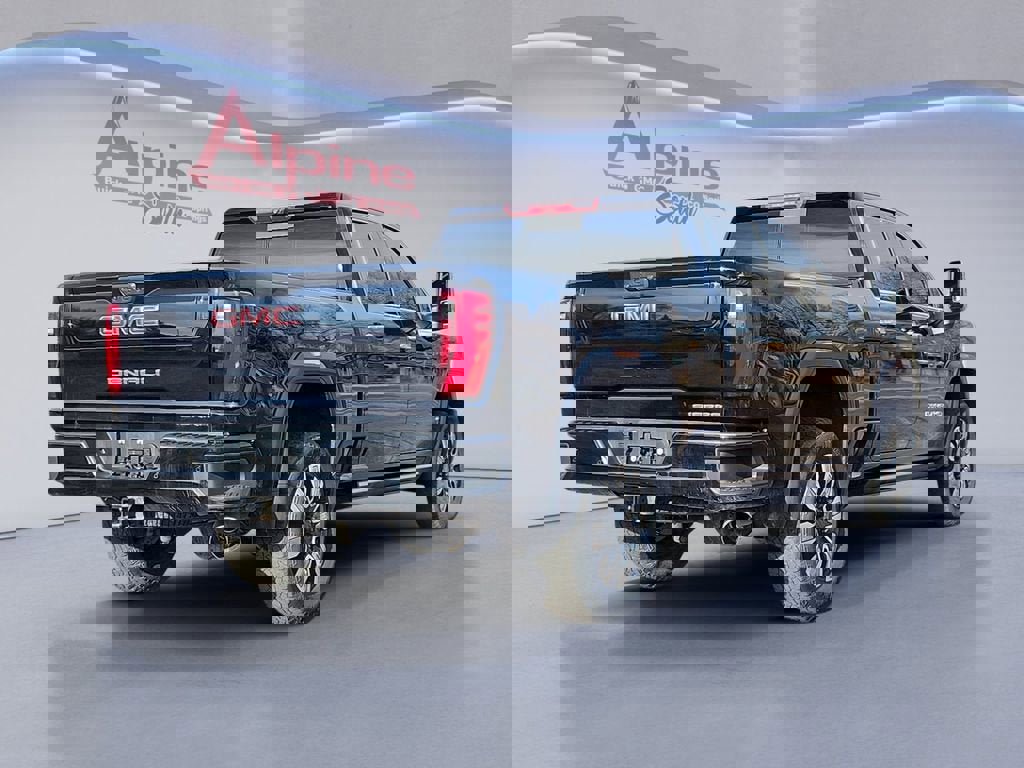 Used 2024 GMC Sierra 2500 Denali w/ Technology Package AWD/4WD image 5