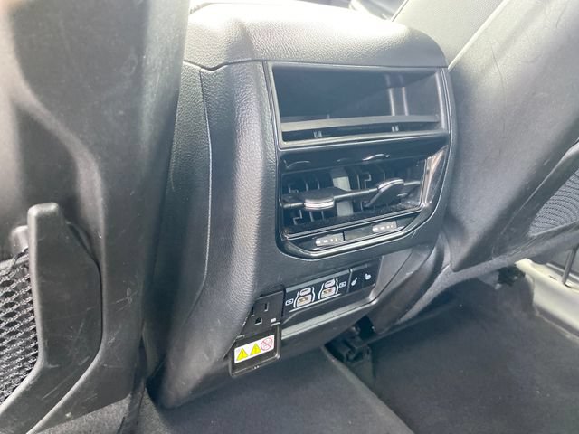 Used 2023 Jeep Grand Cherokee Limited AWD/4WD image 20