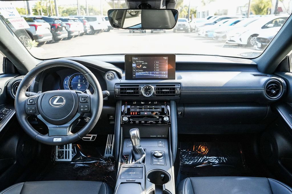 Used 2025 Lexus IS 350 F Sport RWD image 13