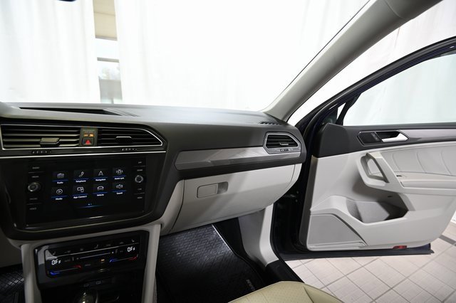Used 2022 Volkswagen Tiguan SE image 28
