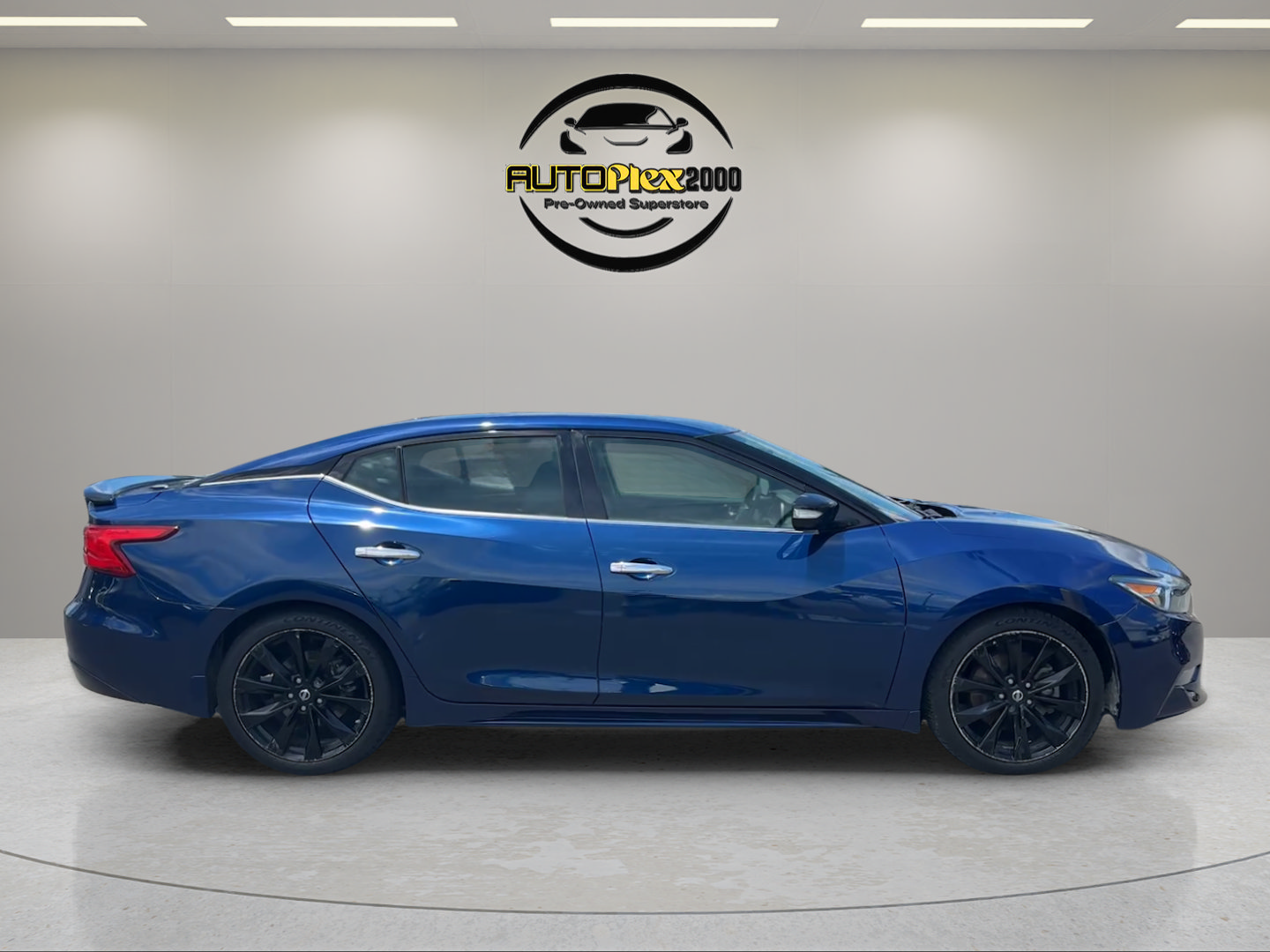 Used 2017 Nissan Maxima SR w/ Midnight Edition FWD image 8