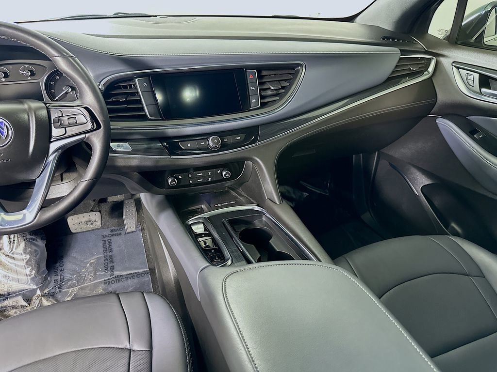 Used 2024 Buick Enclave Essence w/ Technology Package image 19