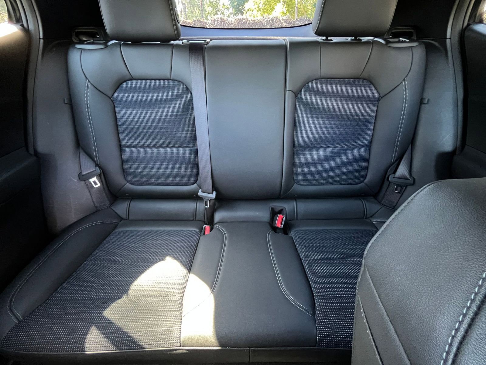 Used 2025 Buick Envista Preferred image 37