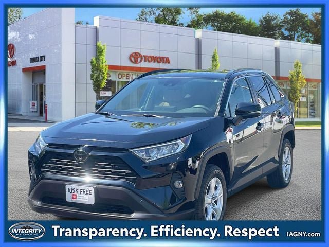 Used 2020 Toyota RAV4 XLE w/ All Weather Liner Package AWD/4WD image 4