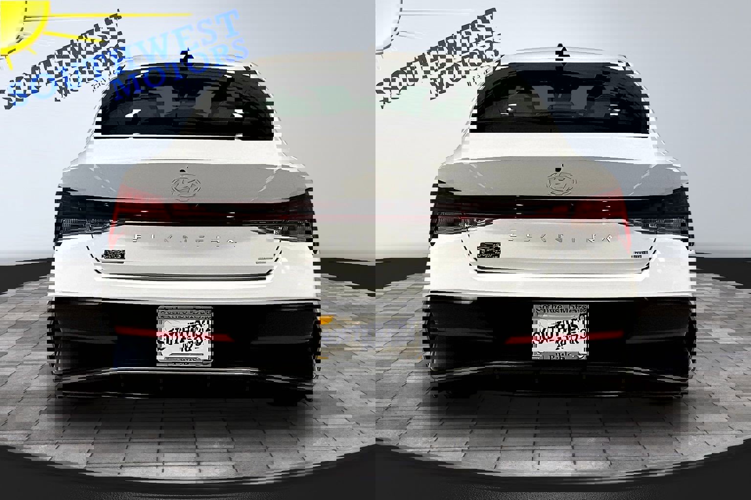 Used 2025 Hyundai Elantra Limited w/ Cargo Package image 5