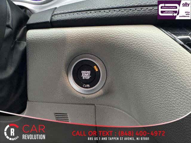 Used 2021 Chrysler Pacifica Touring-L FWD image 24
