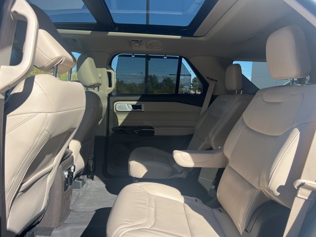 Used 2023 Ford Explorer Platinum w/ Technology Package image 19