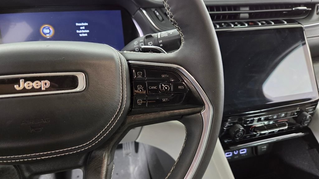 Used 2023 Jeep Grand Cherokee L Overland image 19