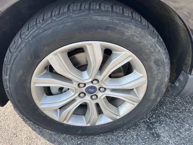 Used 2019 Ford Edge Titanium AWD/4WD image 19