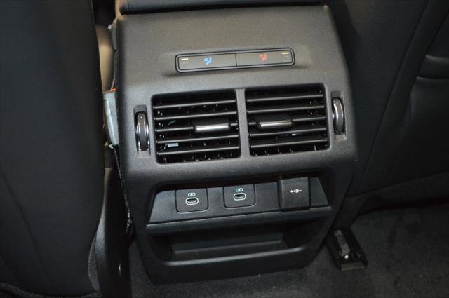 New 2026 Land Rover Discovery Sport Landmark image 37