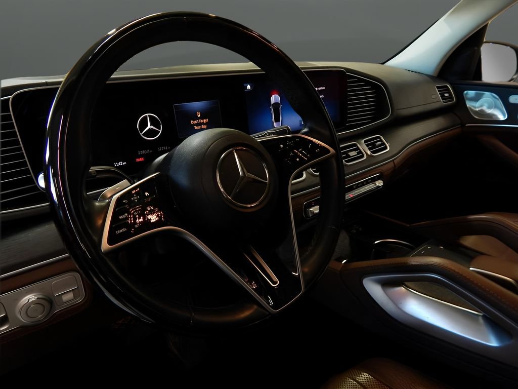 Used 2024 Mercedes-Benz GLE 350 4MATIC w/ AMG Line Exterior image 15