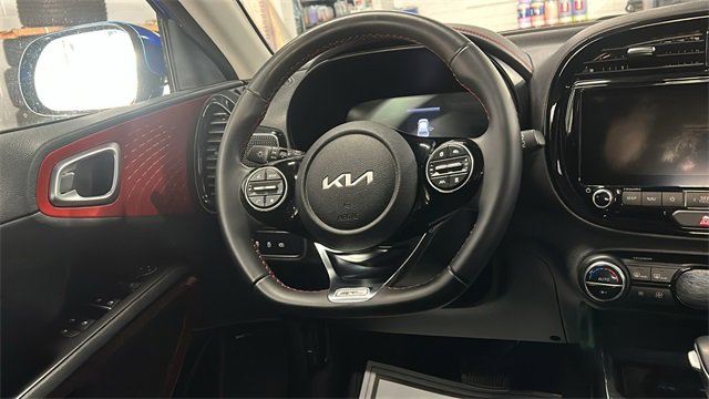 Used 2023 Kia Soul GT-Line w/ GT-Line Technology Package image 16