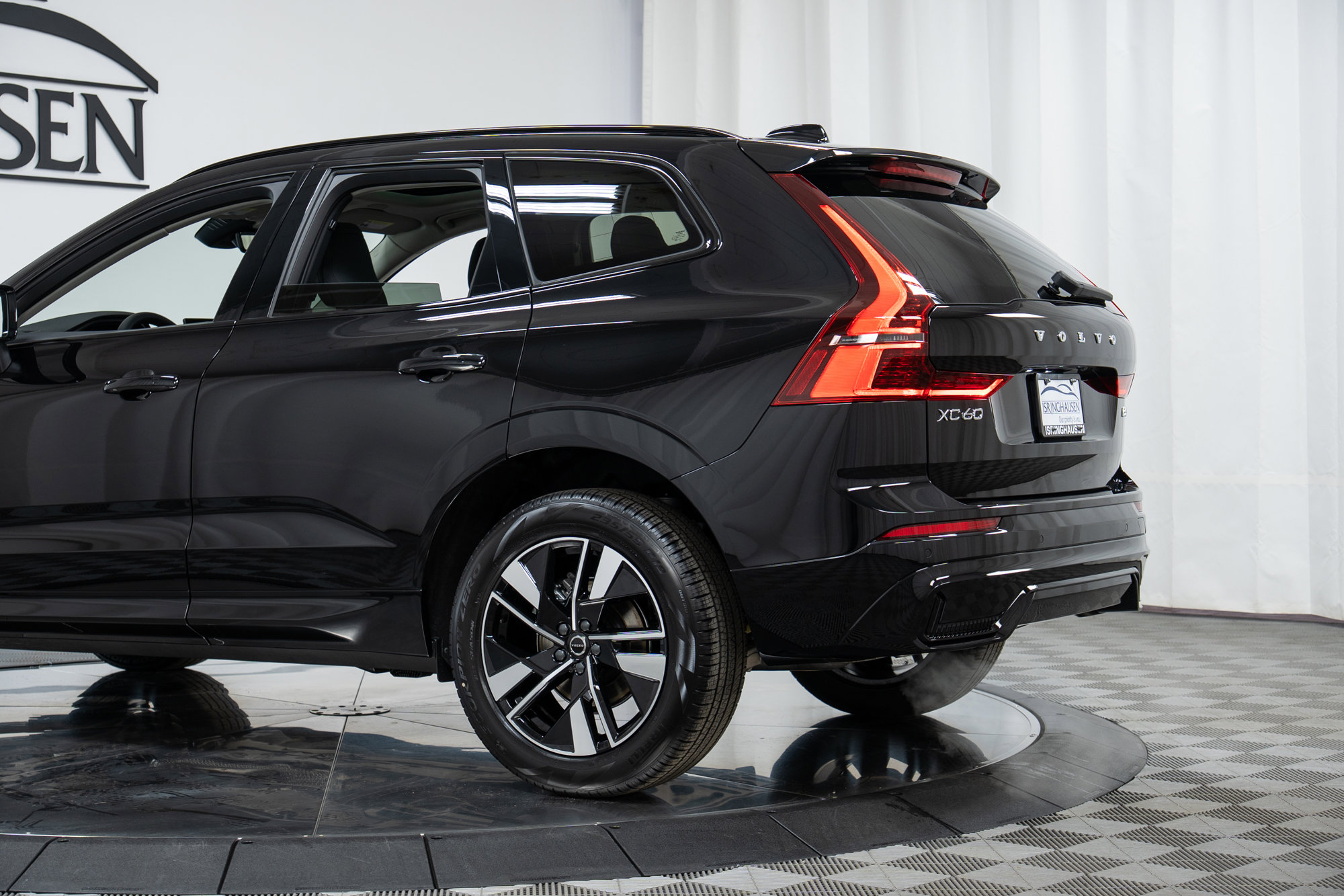 New 2026 Volvo XC60 B5 Core w/ Climate Package image 29
