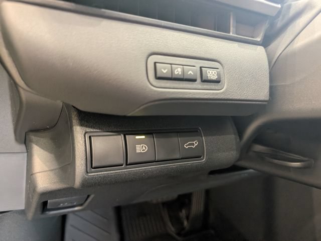 New 2026 Toyota C-HR AWD/4WD image 17