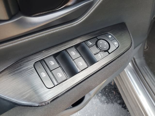 Used 2025 Nissan Kicks S FWD image 20
