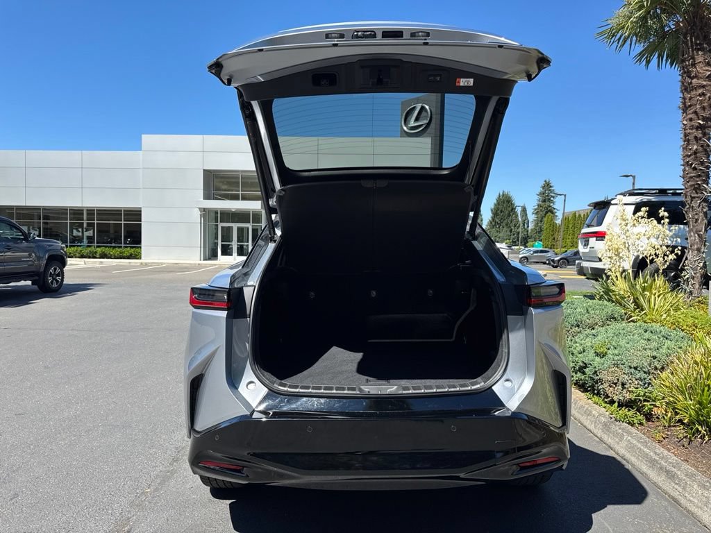Certified 2023 Lexus RZ 450e Premium w/ Technology Package AWD/4WD image 16