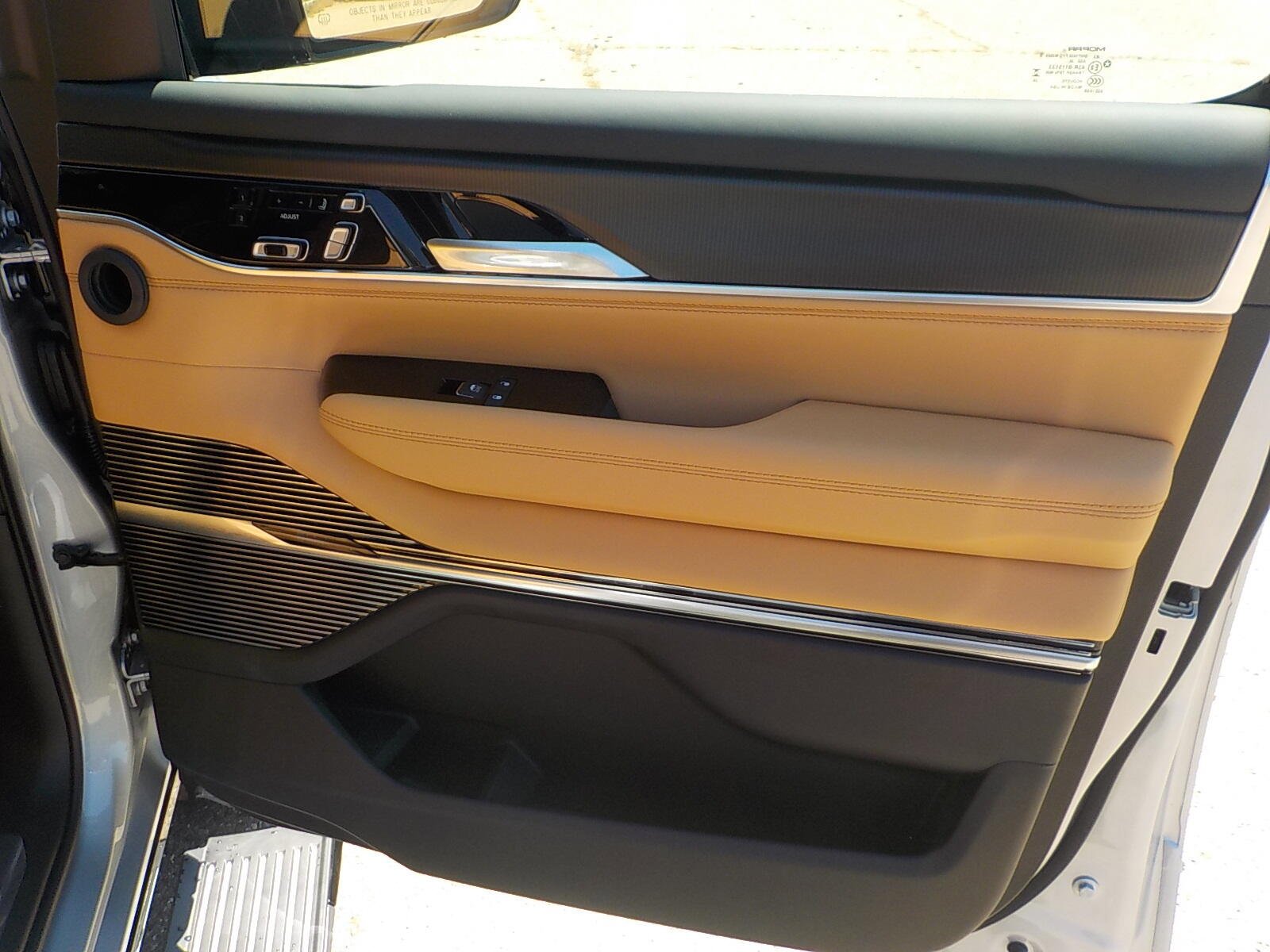 New 2026 Jeep Grand Wagoneer Summit AWD/4WD image 10