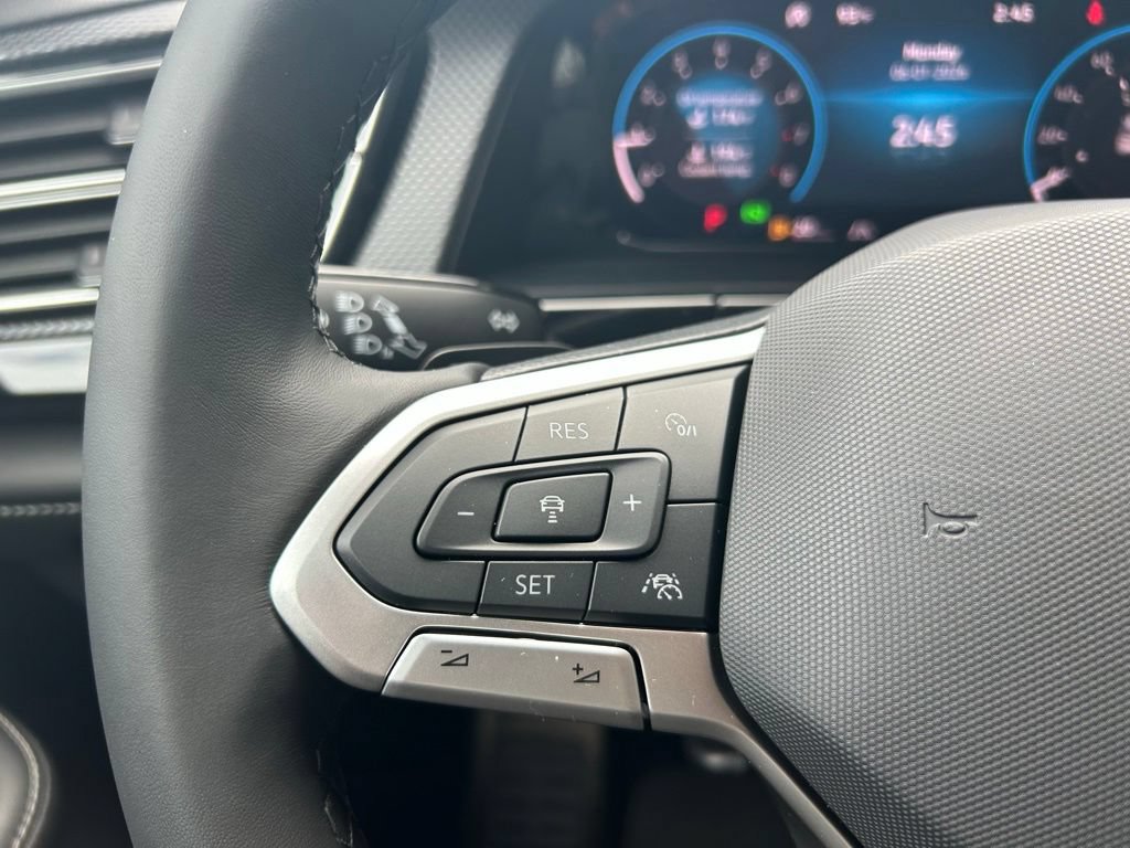 New 2026 Volkswagen Atlas Cross Sport SEL R-Line AWD/4WD image 21