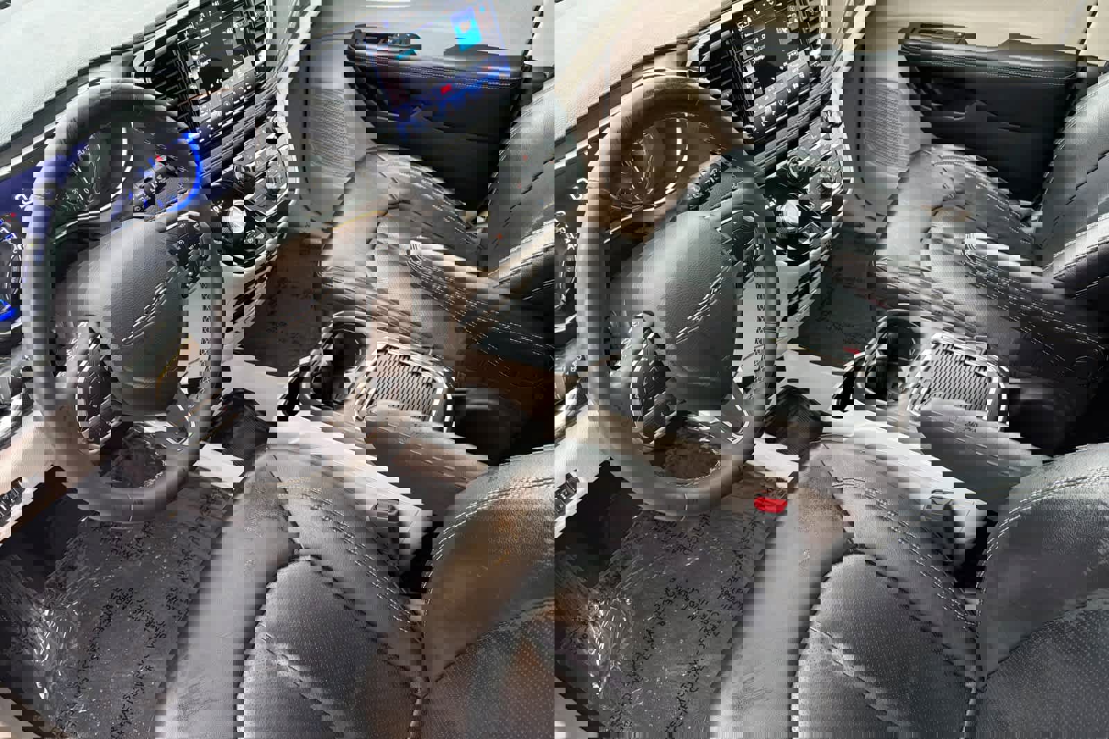 Used 2022 Chrysler Pacifica Touring-L image 11