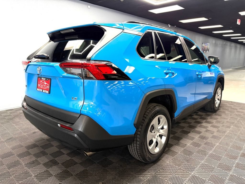 Used 2020 Toyota RAV4 LE FWD image 14